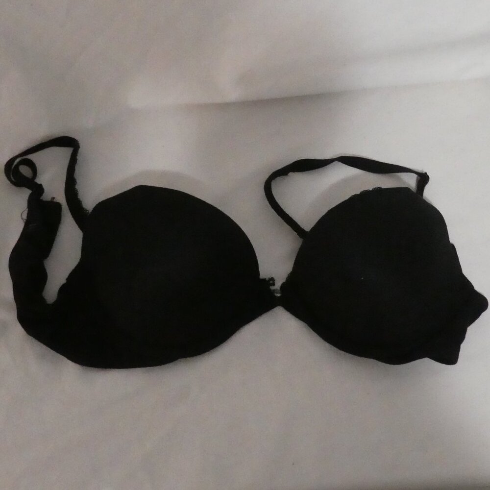 VICTORIA'S SECRET - Body By Victoria Push-Up | 32C | Sleek Black Adjustable Bra